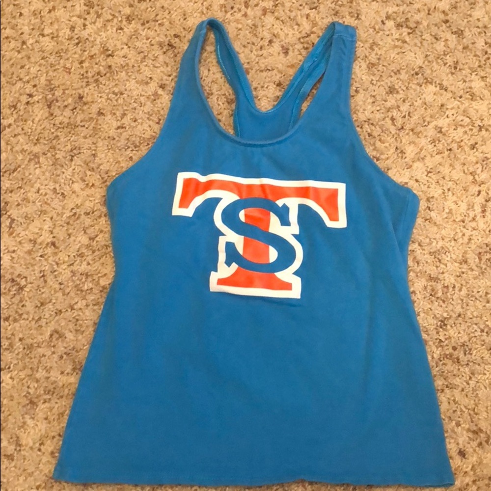 Medium Twist & Shout tank top